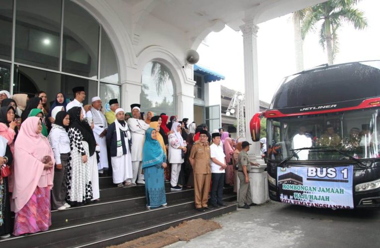 Keberangkatan 149 Calon Haji Pematangsiantar Dilepas Wali Kota