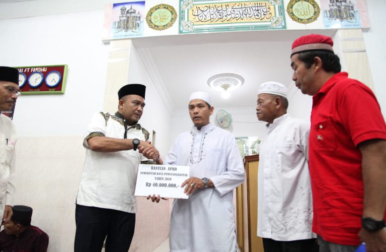 Tim Safari Ramadhan Sambangi Masjid Ar Rahmat Sumber Jaya