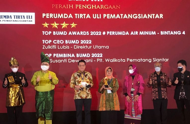 Plt. Wali Kota Pematangsiantar Raih TOP Pembina BUMD Terbaik Se-Indonesia Tahun 2022